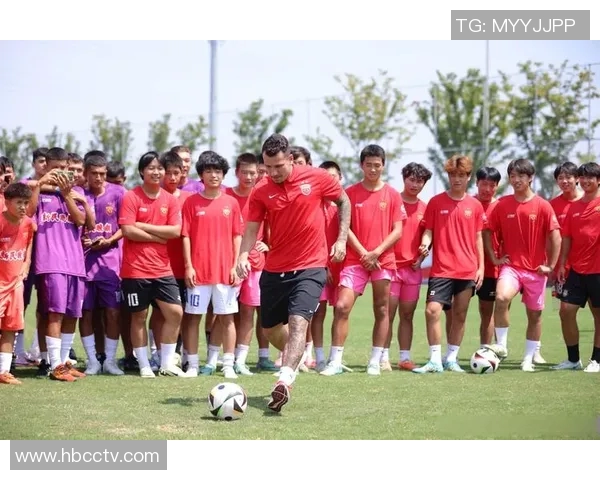 足球明星们在几岁时首次担任球队队长的故事与成就分析