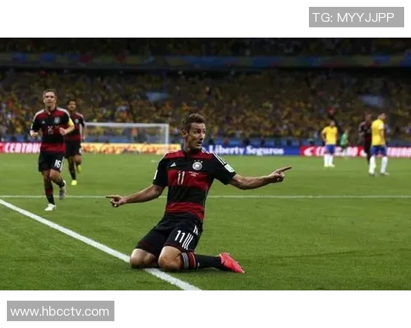 足球明星经典发言瞬间回顾与解析引发的热议与感动 足球明星经典发言瞬间回顾与解析引发的热议与感动